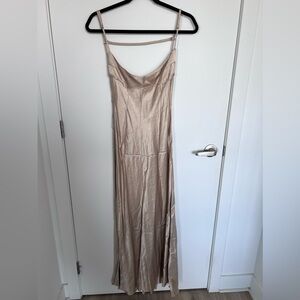 Longue robe champagne Zara